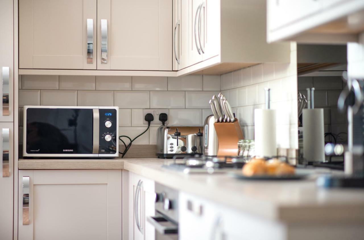 Morley Cottage - Modern 3 Bedroom, 2 Bathroom House With Garden In Southsea, พอร์ตสมัธ ภายนอก รูปภาพ