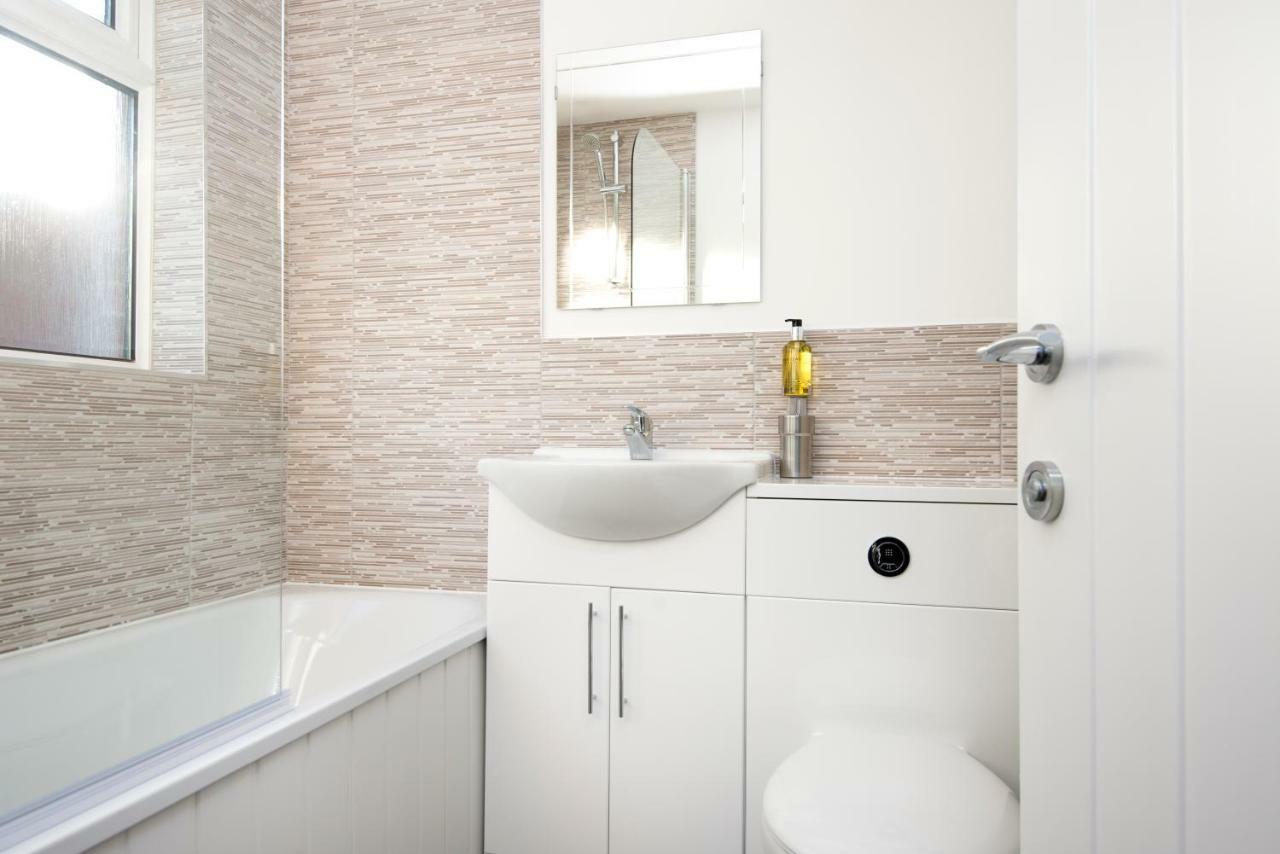 Morley Cottage - Modern 3 Bedroom, 2 Bathroom House With Garden In Southsea, พอร์ตสมัธ ภายนอก รูปภาพ